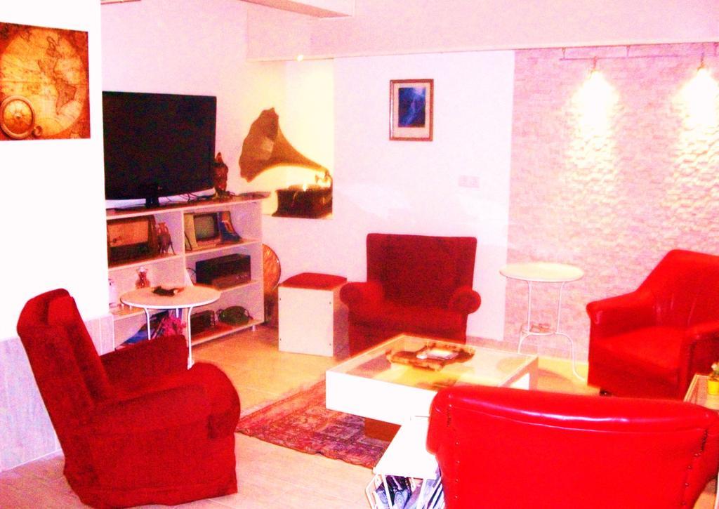 Guzel Izmir Hotel Esterno foto