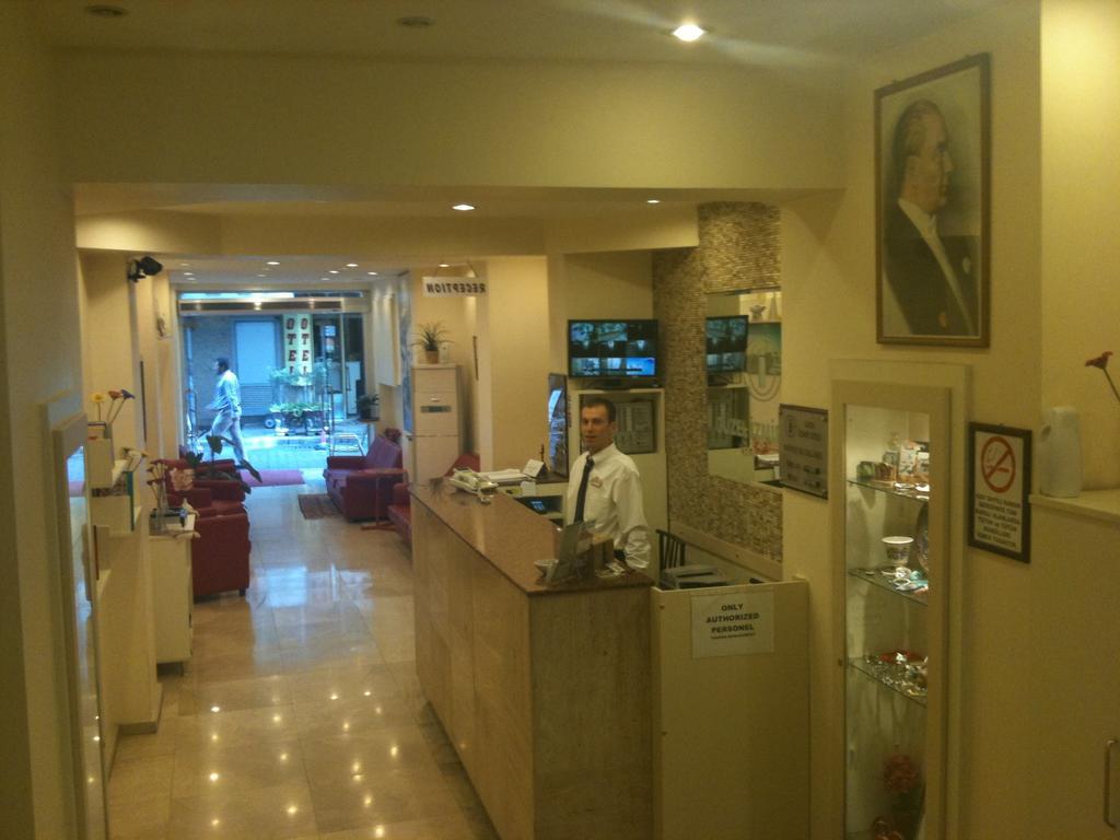 Guzel Izmir Hotel Esterno foto