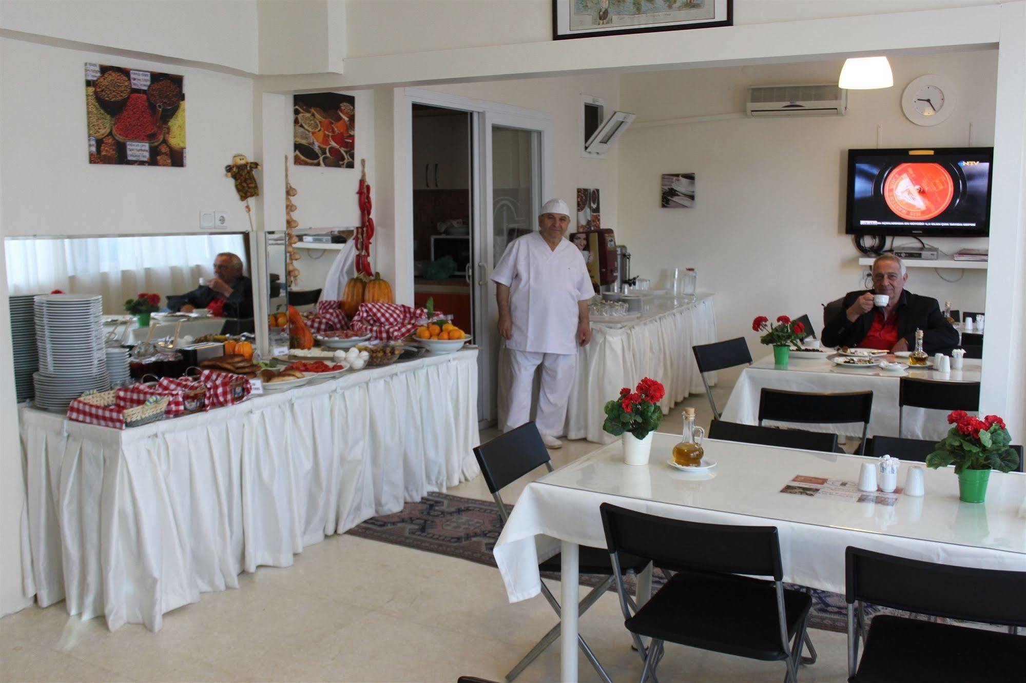 Guzel Izmir Hotel Esterno foto