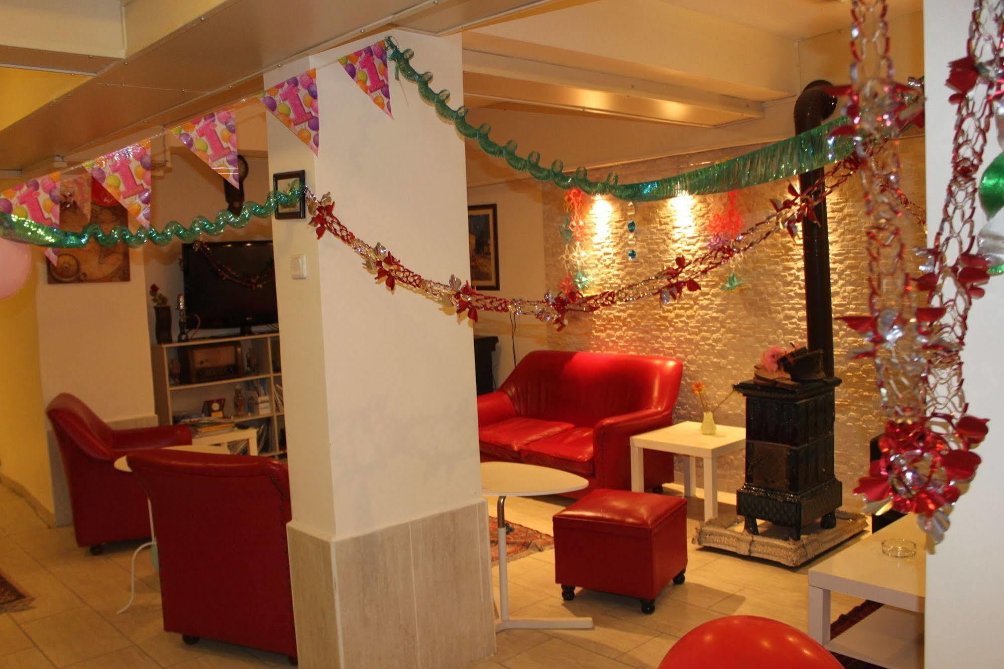 Guzel Izmir Hotel Esterno foto