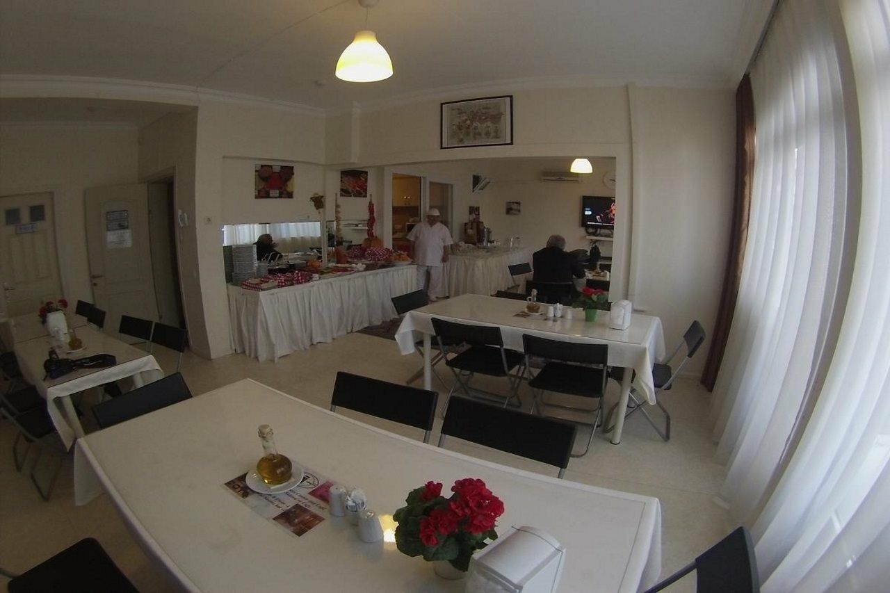 Guzel Izmir Hotel Esterno foto